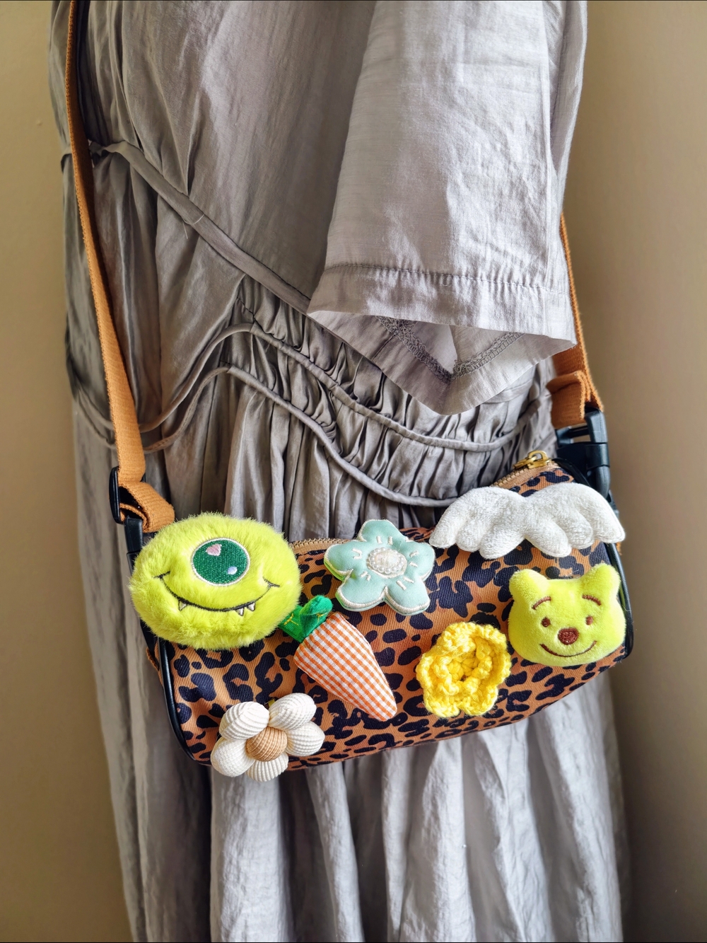 Leopard Print Crossbody Bag with Fun Charms - Rust Strap - Picture 4 of 13